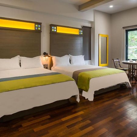 Treasures Hotel And Suites Малакка Экстерьер фото