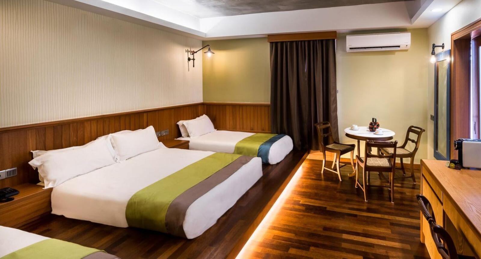Treasures Hotel And Suites Малакка Экстерьер фото