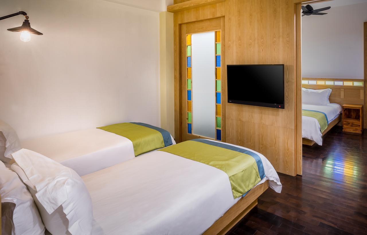 Treasures Hotel And Suites Малакка Экстерьер фото