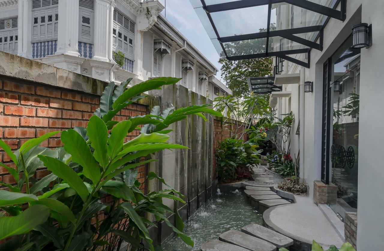 Treasures Hotel And Suites Малакка Экстерьер фото