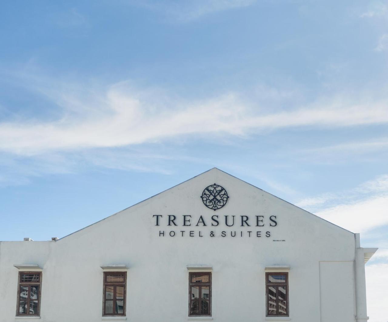 Treasures Hotel And Suites Малакка Экстерьер фото